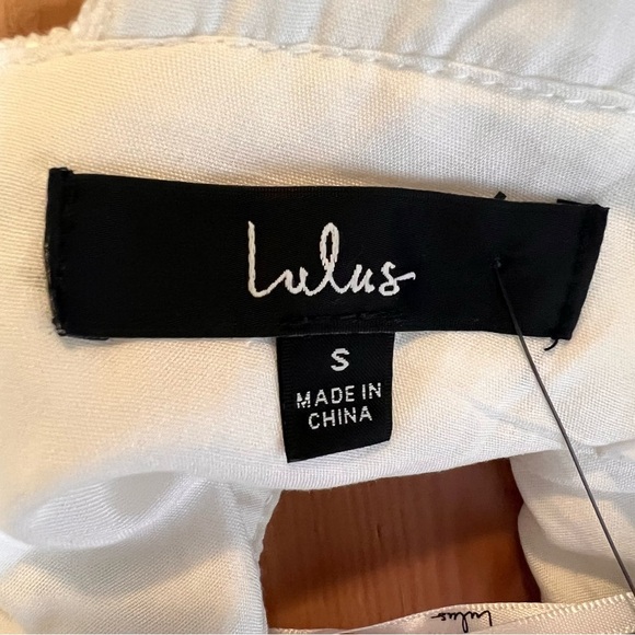 Lulu's Chic and Sophisticated Ivory Tweed Cropped Tank Top Size Small NWOT - Picture 4 of 6